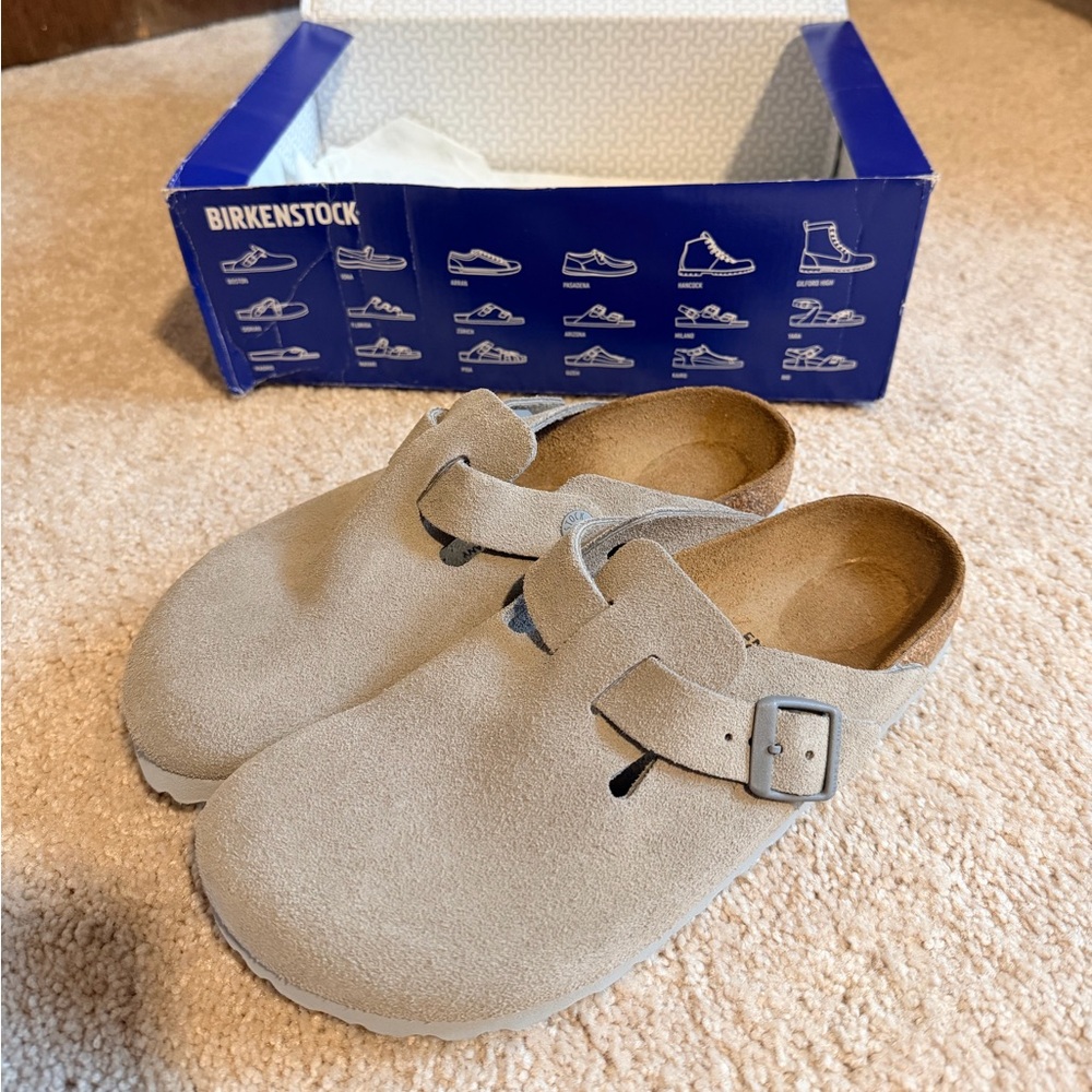 Birkenstock Suede Mules - Light Tan